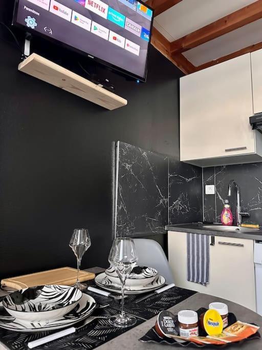 Apartment Pont Achard #2-t1bis-mezzanine -5mngare-