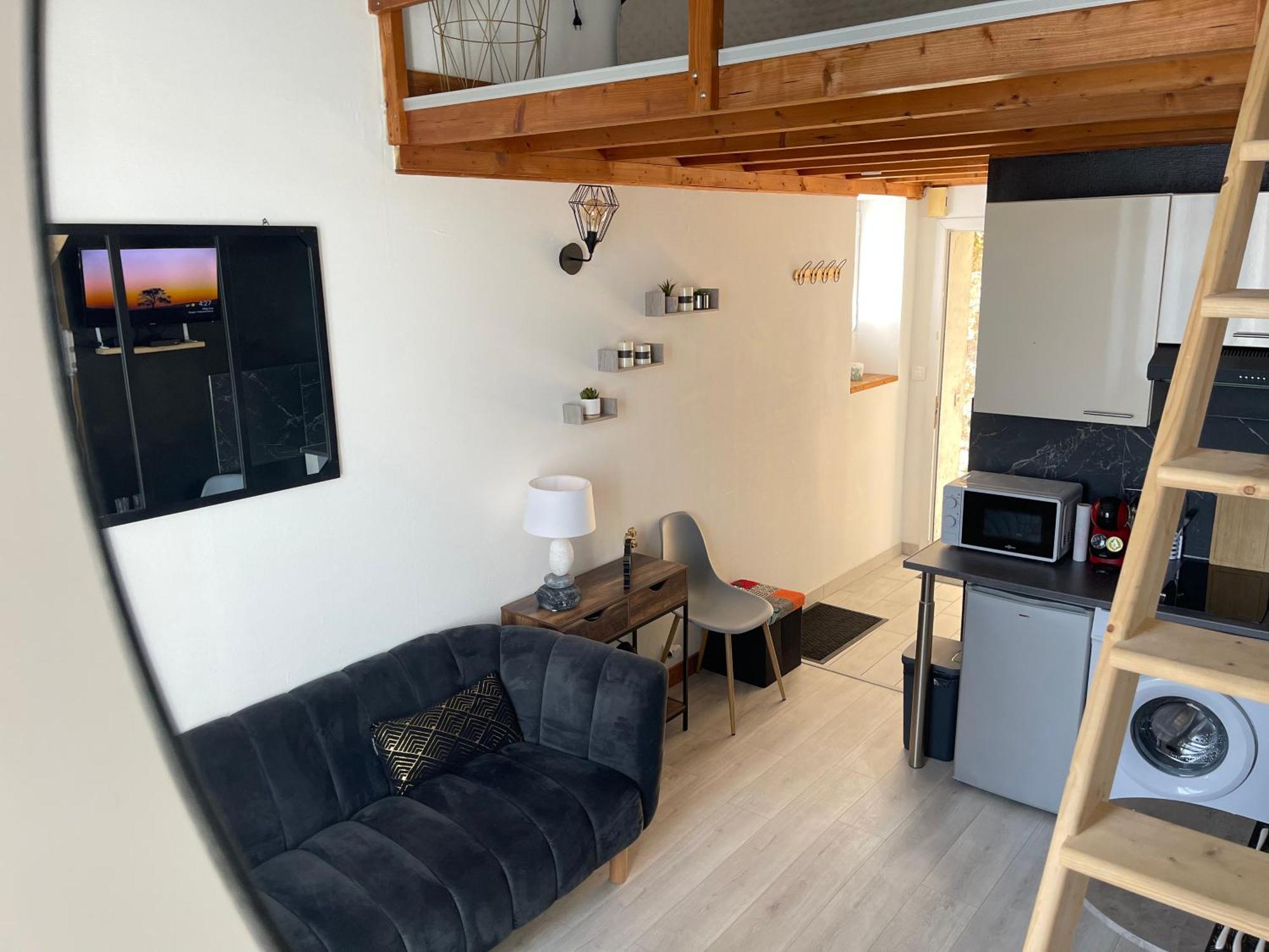 Apartment Pont Achard #2-t1bis-mezzanine -5mngare- *