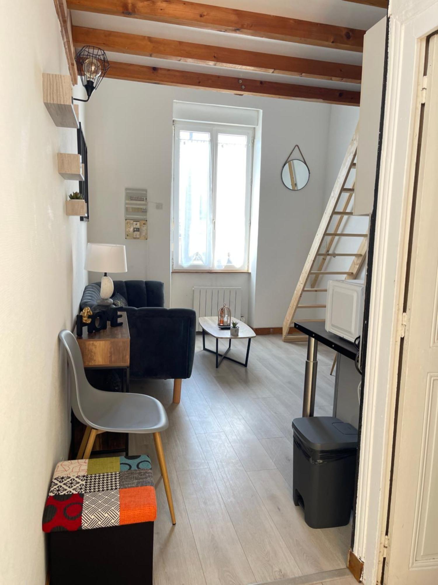 Pont Achard #2-t1bis-mezzanine -5mngare- Apartment