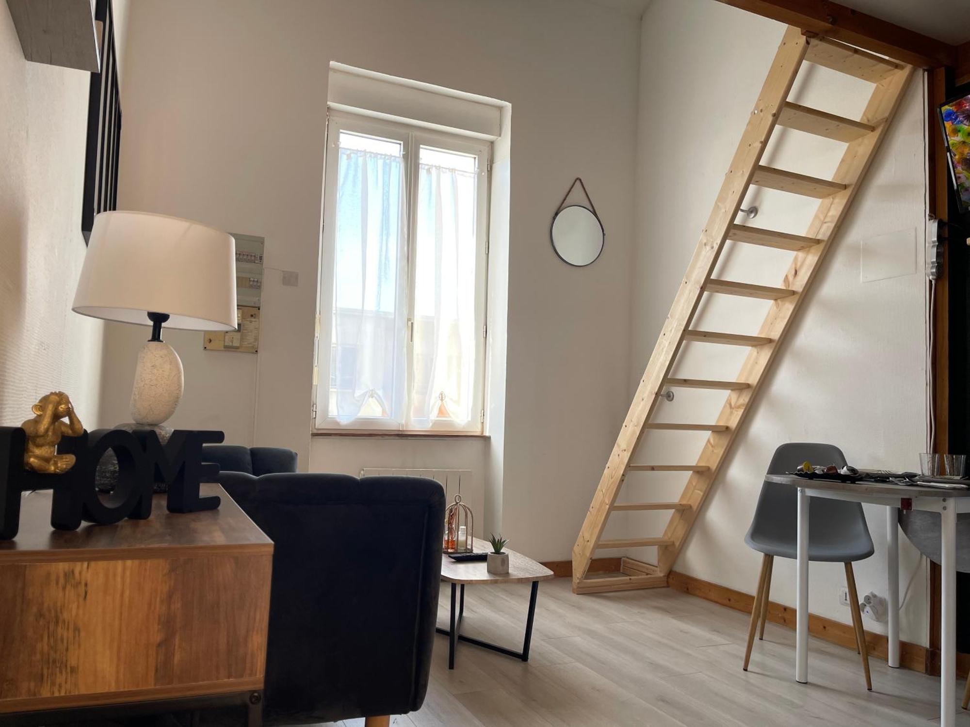 Pont Achard #2-t1bis-mezzanine -5mngare- Apartment *