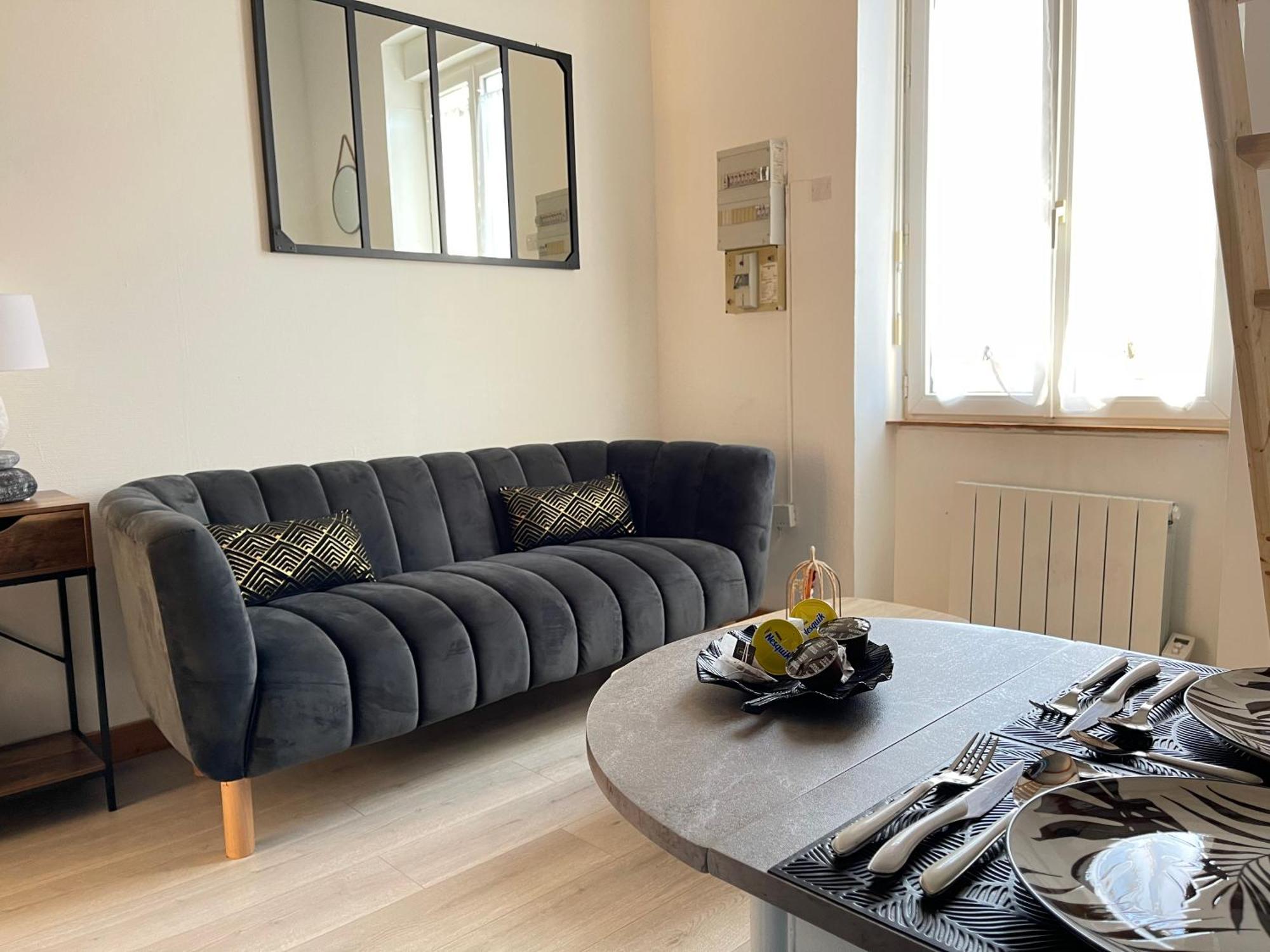 Pont Achard #2-t1bis-mezzanine -5mngare- Apartment